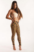 Load image into Gallery viewer, Yellow Traffic Light Light Painting Leggings
